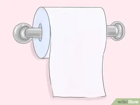 Imagen titulada Fold Toilet Paper Step 12