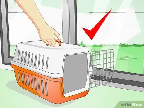 Imagen titulada Get a Cat Into a Pet Carrier Step 3