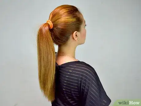 Imagen titulada Make High Ponytail with No Bumps Step 7