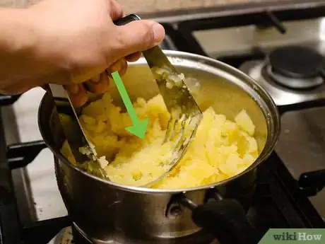 Imagen titulada Cook Mashed Potatoes Step 13