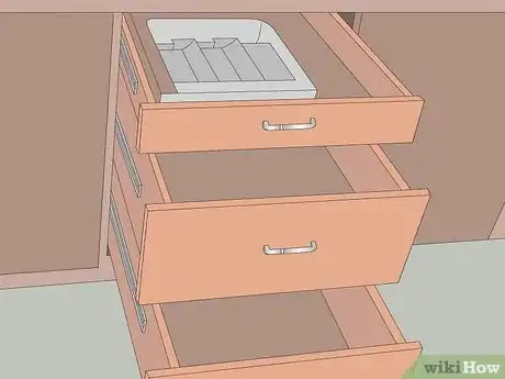 Imagen titulada Organize Kitchen Drawers Step 3