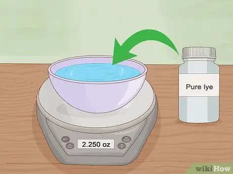 Imagen titulada Make Oatmeal Soap Step 17
