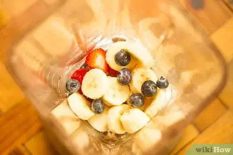 Imagen titulada Make a Yogurt and Fruit Smoothie Step 3