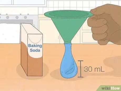 Imagen titulada Blow up a Balloon With Baking Soda and Vinegar Step 2