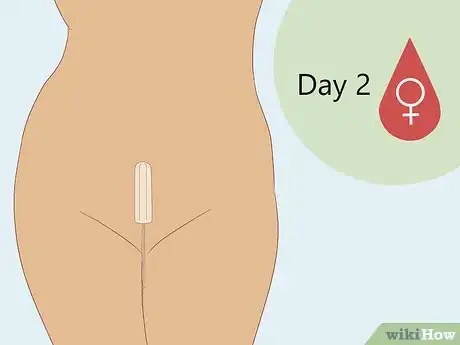 Imagen titulada Insert a Tampon Without Applicator Step 13