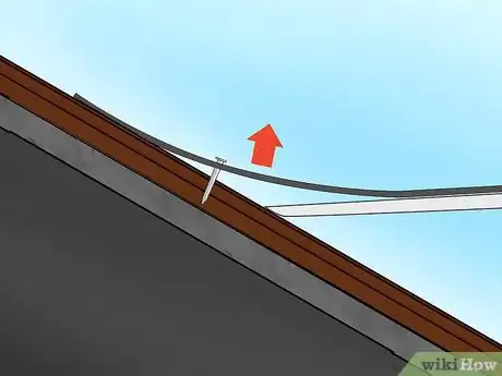 Imagen titulada Replace Damaged Roof Shingles Step 5