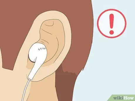 Imagen titulada Prevent Earwax Buildup Step 4