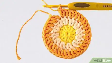 Imagen titulada Crochet Step 10