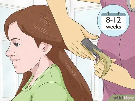 Imagen titulada Trim Your Hair when Growing It Out Step 1