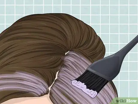 Imagen titulada Maintain Ash Brown Hair Step 13