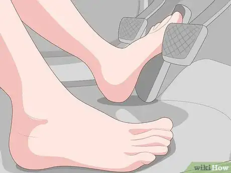 Imagen titulada Cool Yourself in a Car Without Air Conditioning Step 7