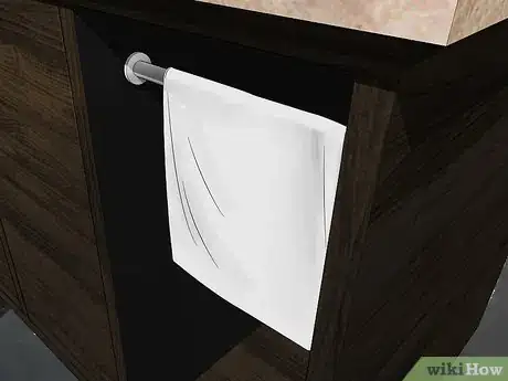 Imagen titulada Hang Bathroom Towels Step 12