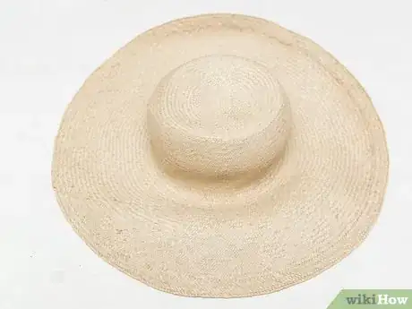 Imagen titulada Decorate a Hat Step 1