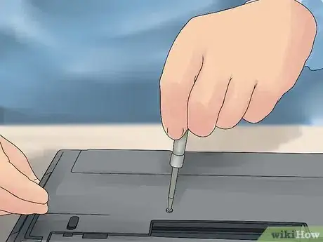 Imagen titulada Save Your Laptop After Water Damage with Rice Step 11