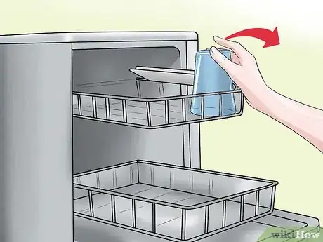 Imagen titulada Keep Your Kitchen Clean and Safe Step 3