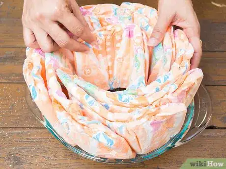 Imagen titulada Make a Diaper Cake without Rolling Step 2