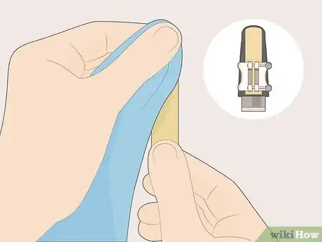 Imagen titulada Clean Your Clarinet's Mouthpiece Step 2