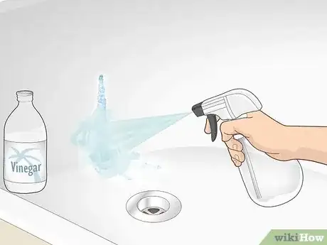 Imagen titulada Remove Paint from an Acrylic Tub or Bath Step 6