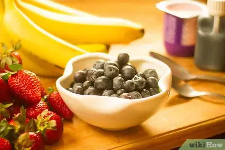 Imagen titulada Make a Yogurt and Fruit Smoothie Step 1