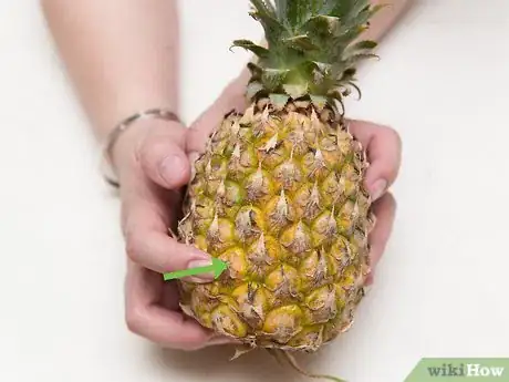 Imagen titulada Buy and Store Fresh Pineapple Step 2