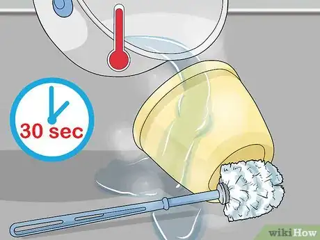 Imagen titulada Clean a Toilet Brush Step 13