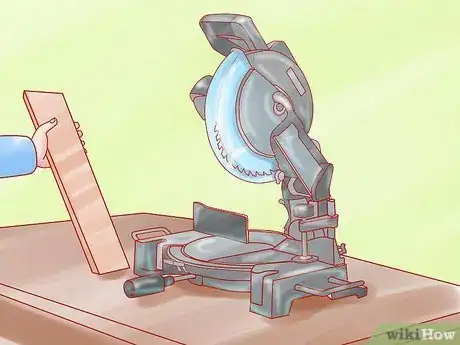 Imagen titulada Use a Power Miter Saw Step 8