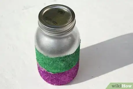 Imagen titulada Decorate a Mason Jar Step 28