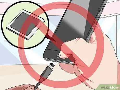 Imagen titulada Dispose of a Swollen Cell Phone Battery Step 8