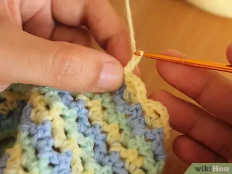 Imagen titulada Repair a Crochet Blanket Step 5