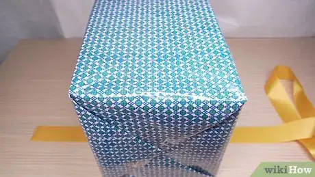 Imagen titulada Wrap Big Boxes Step 25