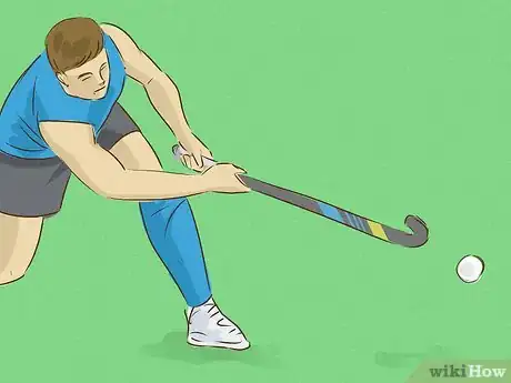 Imagen titulada Play Field Hockey Step 11