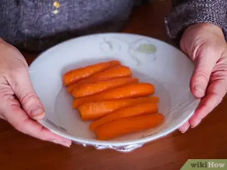 Imagen titulada Cook Baby Carrots Step 22