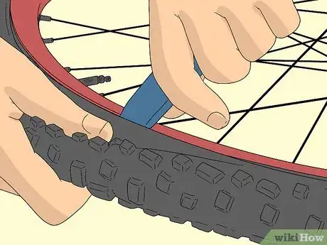 Imagen titulada Fix a Bike Tire Step 7