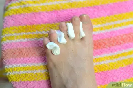 Imagen titulada Do a French Pedicure Step 6