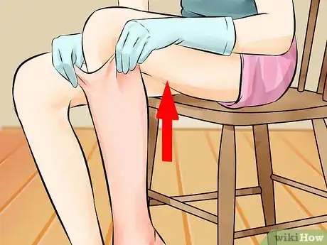 Imagen titulada Put on Compression Stockings Step 11