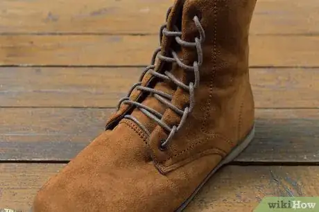 Imagen titulada Lace Boots Step 17