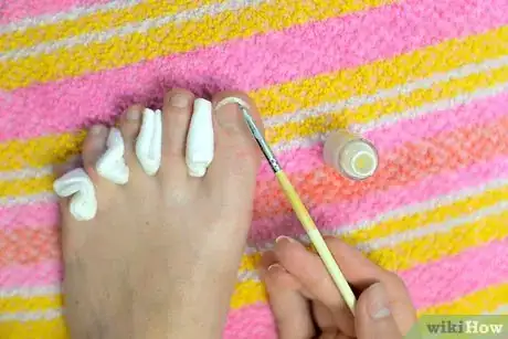 Imagen titulada Do a French Pedicure Step 7