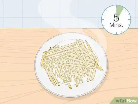 Imagen titulada Make French Fries Using a Deep Fryer Step 13