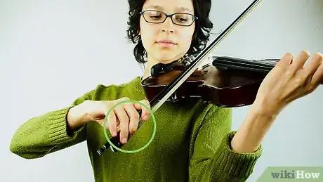 Imagen titulada Hold a Violin Step 13