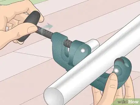 Imagen titulada Use a Pipe Cutter Step 14