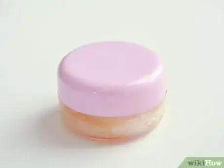 Imagen titulada Make Lip Balm with Petroleum Jelly Step 5