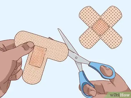 Imagen titulada Bandage Fingers or Toes Step 18