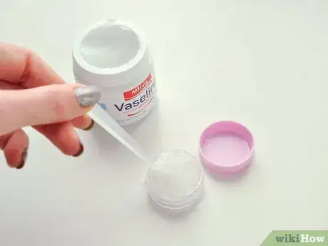 Imagen titulada Make Lip Balm with Petroleum Jelly Step 1