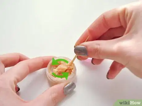 Imagen titulada Make Lip Balm with Petroleum Jelly Step 3