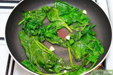 Imagen titulada Sauté Spinach Step 9