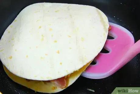 Imagen titulada Make Breakfast Quesadillas Step 12