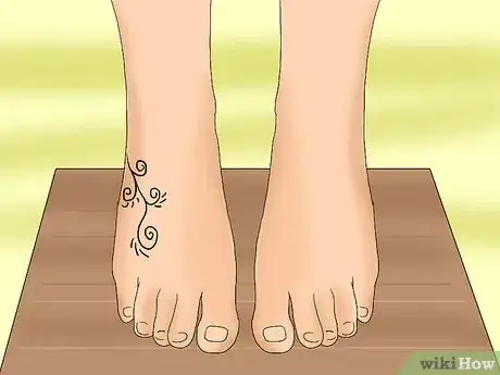 Imagen titulada Care for a Foot Tattoo Step 6