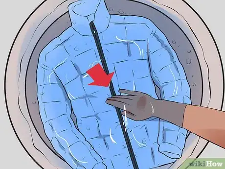 Imagen titulada Clean a Down Jacket Step 10