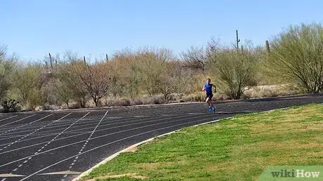 Imagen titulada Train for the 800 Meter Race in Track and Field Step 6