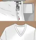 cortar el cuello de una camiseta en V
